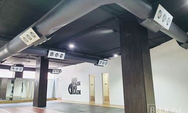 ¡Local Comercial en renta en Santa Fe!