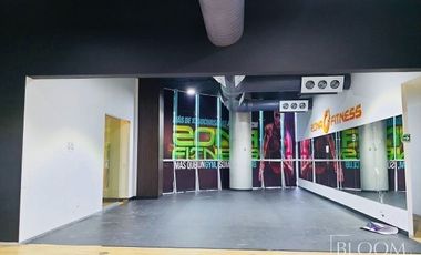 ¡Local Comercial en renta en Santa Fe!