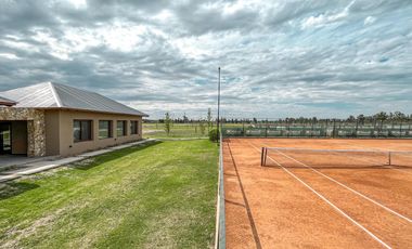 Terreno de 800m² en la Finca con frente al Norte