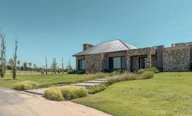 Terreno de 800m² en la Finca con frente al Norte