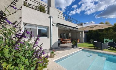 Casa en Venta Apto Credito, Los Olivares.