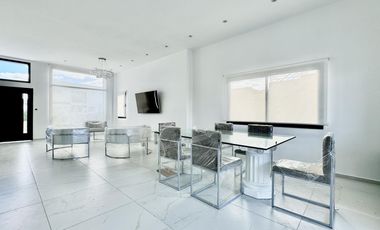 Casa en Alquiler y Venta Barrio Lagos de Canning