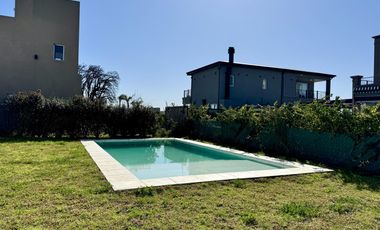 Casa en Alquiler y Venta Barrio Lagos de Canning