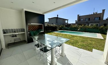 Casa en Alquiler y Venta Barrio Lagos de Canning