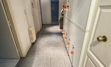 Casa en  alquiler. Zona Güemes. Solo uso comercial. Ideal centros de estètica, pilates, centros de rehabiitacion