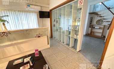 Casa en  alquiler. Zona Güemes. Solo uso comercial. Ideal centros de estètica, pilates, centros de rehabiitacion