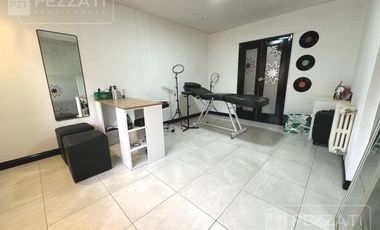 Casa en  alquiler. Zona Güemes. Solo uso comercial. Ideal centros de estètica, pilates, centros de rehabiitacion