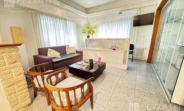 Casa en  alquiler. Zona Güemes. Solo uso comercial. Ideal centros de estètica, pilates, centros de rehabiitacion