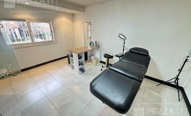 Casa en  alquiler. Zona Güemes. Solo uso comercial. Ideal centros de estètica, pilates, centros de rehabiitacion
