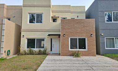 Alquilo casa 4 ambientes en Buenos Aires Village - Bella Vista