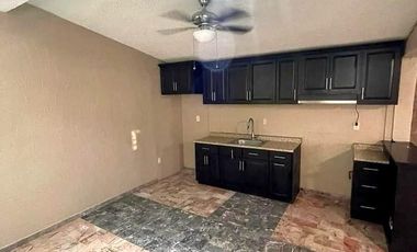 Departamento amplio en renta!