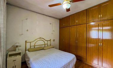 Casa de 3 dormitorios frente a la plaza de Baigorria