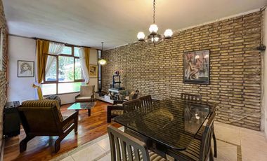 Casa de 3 dormitorios frente a la plaza de Baigorria