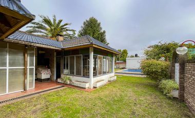 Casa de 3 dormitorios frente a la plaza de Baigorria