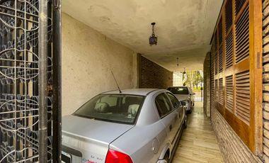 Casa de 3 dormitorios frente a la plaza de Baigorria