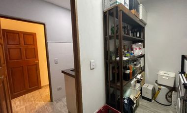 Venta Casa 2 dormitorios, cochera, quincho y pileta en Fisherton