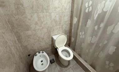 Departamento dos ambientes planta baja con patio en alquiler en Wilde