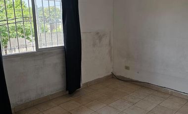 Departamento 2 ambientes al frente con balcón interno y Patio