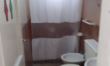 Departamento 2 ambientes al frente con balcón interno y Patio