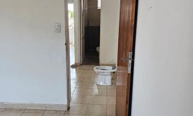 Departamento 2 ambientes al frente con balcón interno y Patio