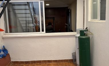 RENTA CASA SOLA AMUEBLADA 2 RECÁMARAS Y ESTUDIO, COL. MOLINO DE ROSAS