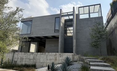 Estrena casa en venta en Lomas Country club