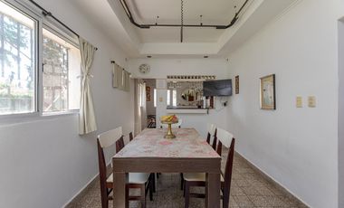 CASA DE 3 DORMITORIOS CON GRAN TERRENO DE 1.600 M2