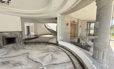 Casa en renta-venta en zona exclusiva Huixquilucan