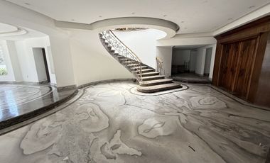 Casa en renta-venta en zona exclusiva Huixquilucan