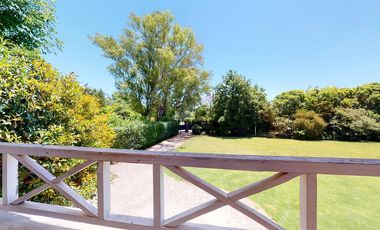 Casa en venta, 3 dormitorios + Parque + Piscina + Garage