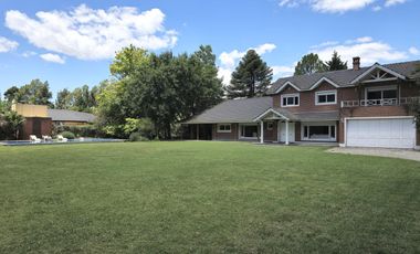 Casa en venta, 3 dormitorios + Parque + Piscina + Garage