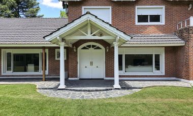 Casa en venta, 3 dormitorios + Parque + Piscina + Garage