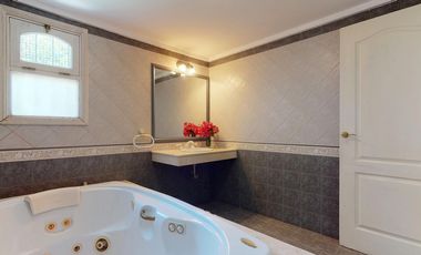 Casa en venta, 3 dormitorios + Parque + Piscina + Garage