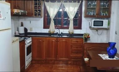 VENTA CASA - PASO DE BURGOS AL 1800