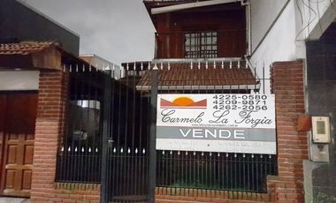 VENTA CASA - PASO DE BURGOS AL 1800