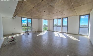 En venta Oficina Consultorio con cochera cubierta, entre Villanueva y Nordelta, Benavidez, Tigre