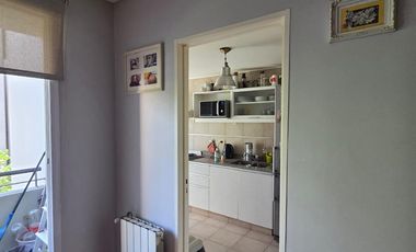 Departamento en venta en Lomas Oeste con cochera y seguridad por camaras