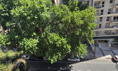 Departamento en venta en Lomas Oeste con cochera y seguridad por camaras