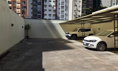 Departamento en venta en Lomas Oeste con cochera y seguridad por camaras
