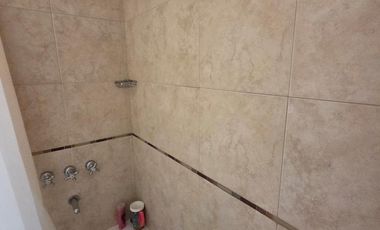 Departamento en venta en Lomas Oeste con cochera y seguridad por camaras