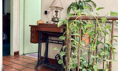 Lindísima casa de 4 ambientes, cochera y gran terraza!