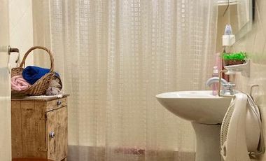 Lindísima casa de 4 ambientes, cochera y gran terraza!