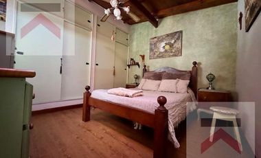 Lindísima casa de 4 ambientes, cochera y gran terraza!