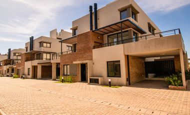 En venta a estrenar PH de dos dormitorios con terraza y parrillero