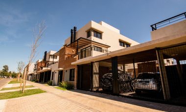 En venta a estrenar PH de dos dormitorios con terraza y parrillero