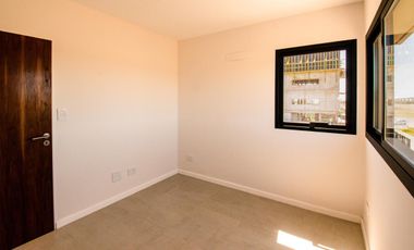 En venta a estrenar PH de dos dormitorios con terraza y parrillero