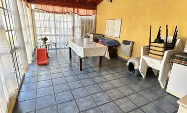 Casa en venta Burzaco con pileta!!!