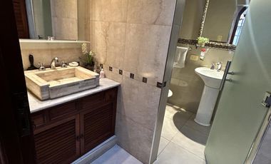 Casa en venta Burzaco con pileta!!!