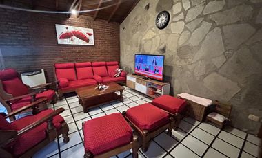 Casa en venta Burzaco con pileta!!!