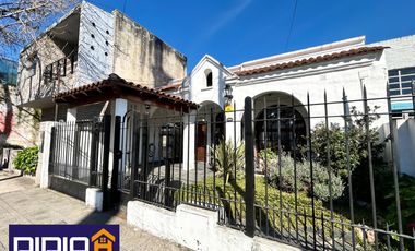 Casa en venta Burzaco con pileta!!!